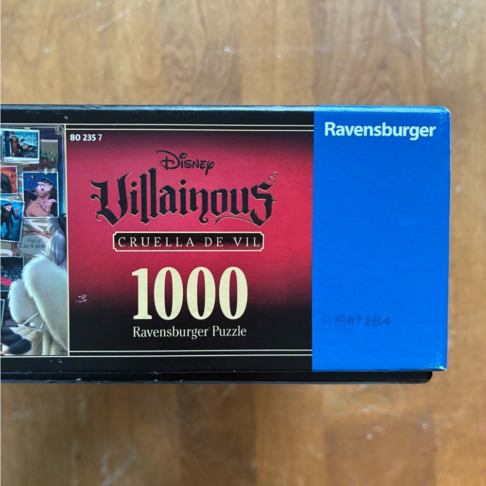 Ravensburger Disney Villainous Puzzle - Red and Black - Picture 10 of 10